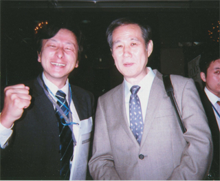 映画「選挙」の山内和彦さんと