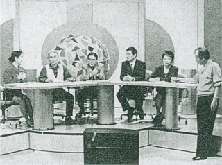 右が司会のばばさんです