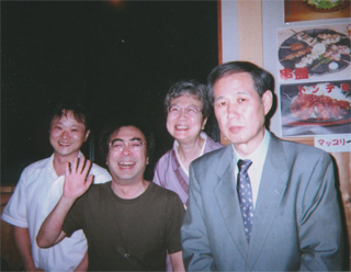 大東仁さん（左）と