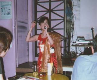 元演歌歌手が歌ってくれました