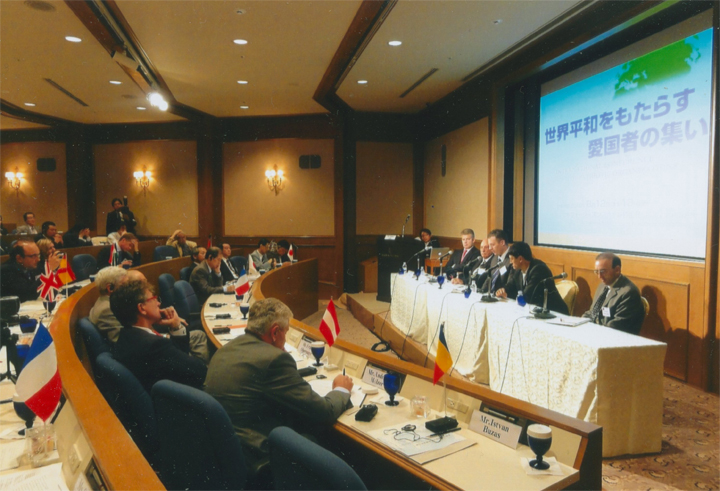 「世界平和をもたらす愛国者の集い」（8/12〜13）