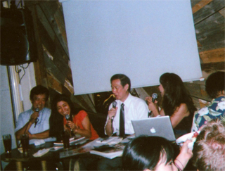 「卒戦」のトーク。ネーキッドロフトで（8/12）