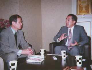 「幸福の科学」広報局局長の里村英一さんと対談した（9/21）