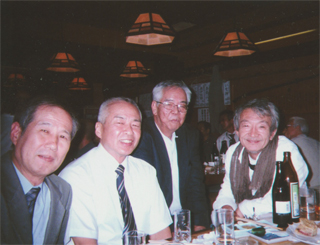 （左から）鈴木邦男、大口昭彦氏、木下道彦氏、小嵐九八郎氏（9/24）