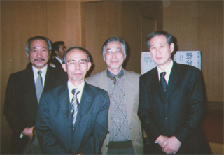 「生学連」出身の同志たちです