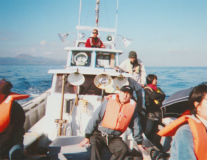 富戸港から「イルカ・ウォッチング」に行きました（12/5）