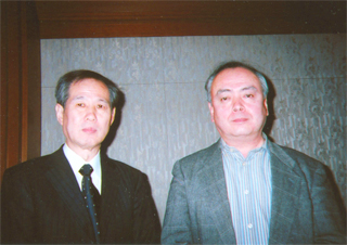 弁護士の清水勉さんと