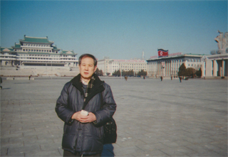 キムイルソン広場で（3/4）