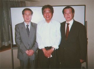 石高健次さん（中央）木村三浩氏と（5/24）