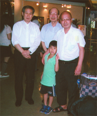 植垣さん、息子さん、お兄さんと（6/26）