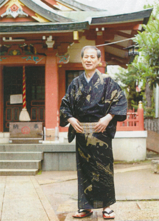 「戦争柄」のゆかたを着て…