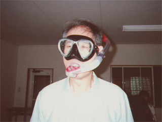 シュノーケルのつけ方から習う