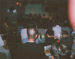 満員の阿佐ヶ谷ロフト