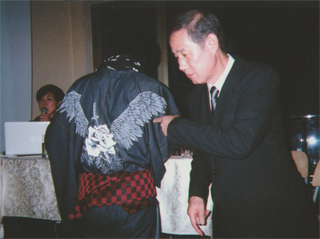 「右翼柄」「左翼柄」