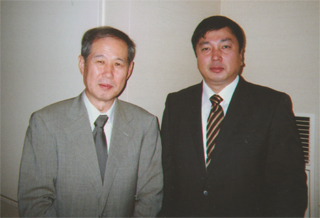 講師の一色正春さんと