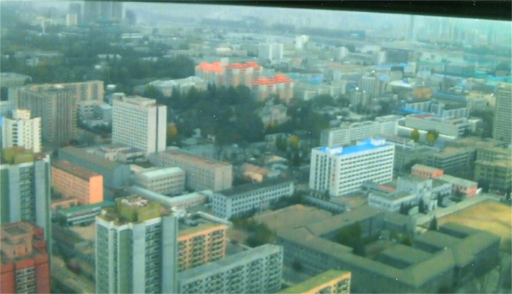 展望レストランから以内を見る