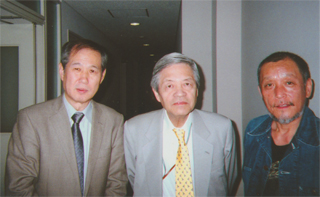 田原総一朗さん（中央）、大浦監督（右）と