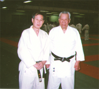 講道館で、醍醐先生（十段）と