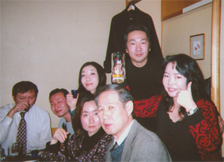 デモの後の打ち上げです