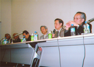 「暴排条例」反対の記者会見