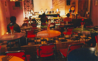 開演前のリハーサルです