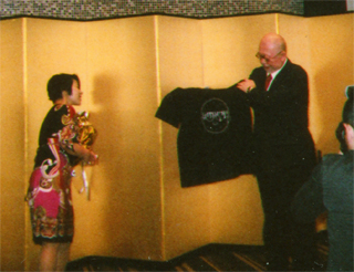 「祝400冊！」のＴシャツを…