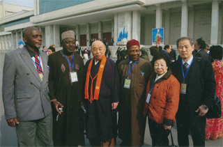 ナイジェリアの代表団と。恵観さん、南野さんと