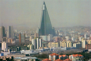 柳京ホテルが見えます