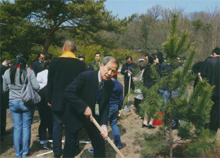 記念植樹をしました