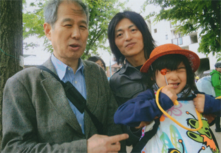 小熊英二さんとお子さま