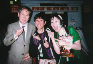 新幹線で「おしどり」の２人に会いました（5/26）