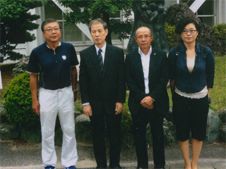 校長先生（左）と