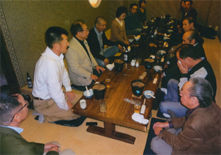 終わって、打ち上げで