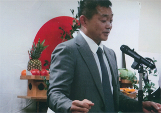 講演する伊藤祐靖さん