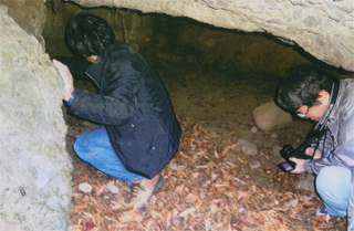 連赤兵士たちが潜んでいた洞窟