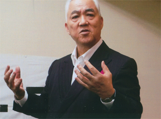 西鋭夫先生。一水会フォーラムで（12/19）