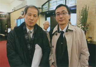 展転社の藤本隆之社長と