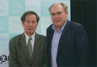 ウォルフレンさんと（ホテルオークラ）