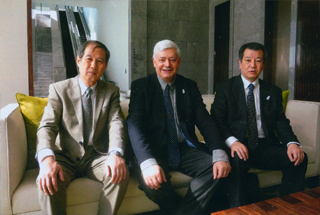 ゴルニッシュさん、木村三浩氏と