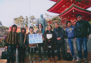 脱原発・梅見ツアーの一行です