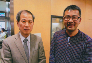 作者の三上延さんと（3/6）