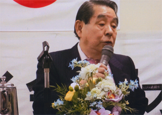 一水会で講演する山口敏夫さん