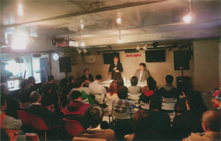 前田さんの講演の前に私が挨拶