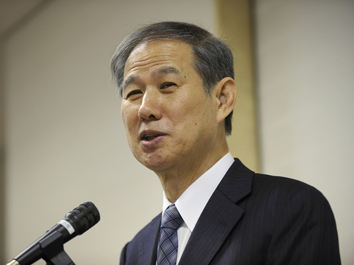 連合通信社で講演