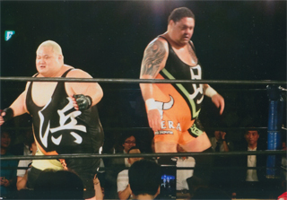 元横綱・曙です