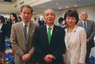 鈴木宗男さん、たかこさんと