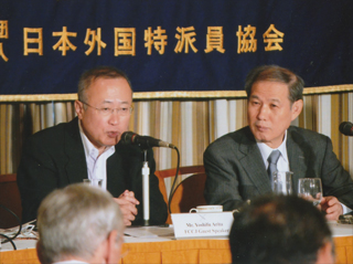 有田芳生さんと