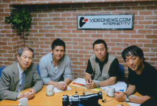 第２部は神保哲生さんも加わって