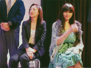 凄腕の女性探偵です