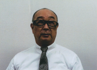 一見、普通の眼鏡ですが